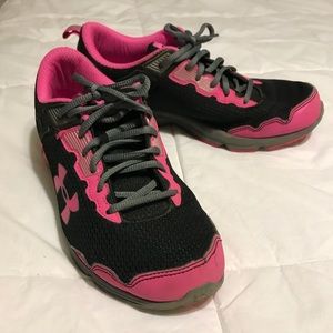 Underarmour athletic shoes